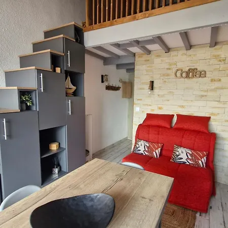 Hameau Des Capellans Duplex Avec Superbe Vue Marina Piscine Wifi Gratuit Parking Gratuit דירה *
