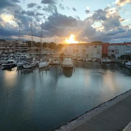 Hameau Des Capellans Duplex Avec Superbe Vue Marina Piscine Wifi Gratuit Parking Gratuit Saint-Cyprien (Pyrenees-Orientales)