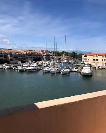 Hameau Des Capellans Duplex Avec Superbe Vue Marina Piscine Wifi Gratuit Parking Gratuit Saint-Cyprien (Pyrenees-Orientales)