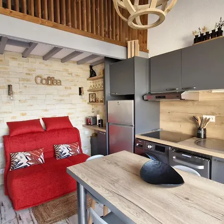 Hameau Des Capellans Duplex Avec Superbe Vue Marina Piscine Wifi Gratuit Parking Gratuit